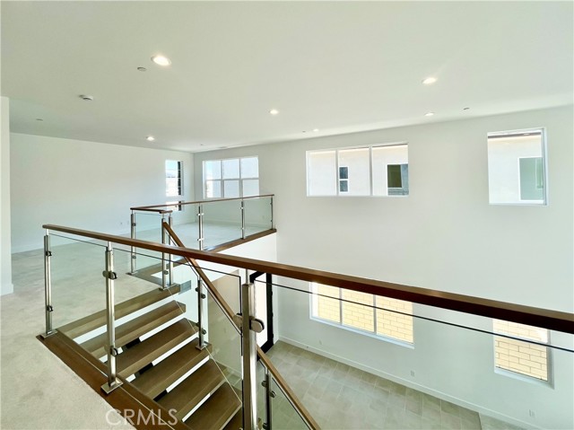 Detail Gallery Image 10 of 29 For 27526 Elderberry Dr, Valencia,  CA 91381 - 5 Beds | 5/1 Baths