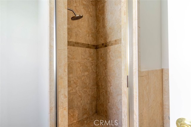 Detail Gallery Image 26 of 30 For 711 E Angeleno Ave #102,  Burbank,  CA 91501 - 3 Beds | 3 Baths