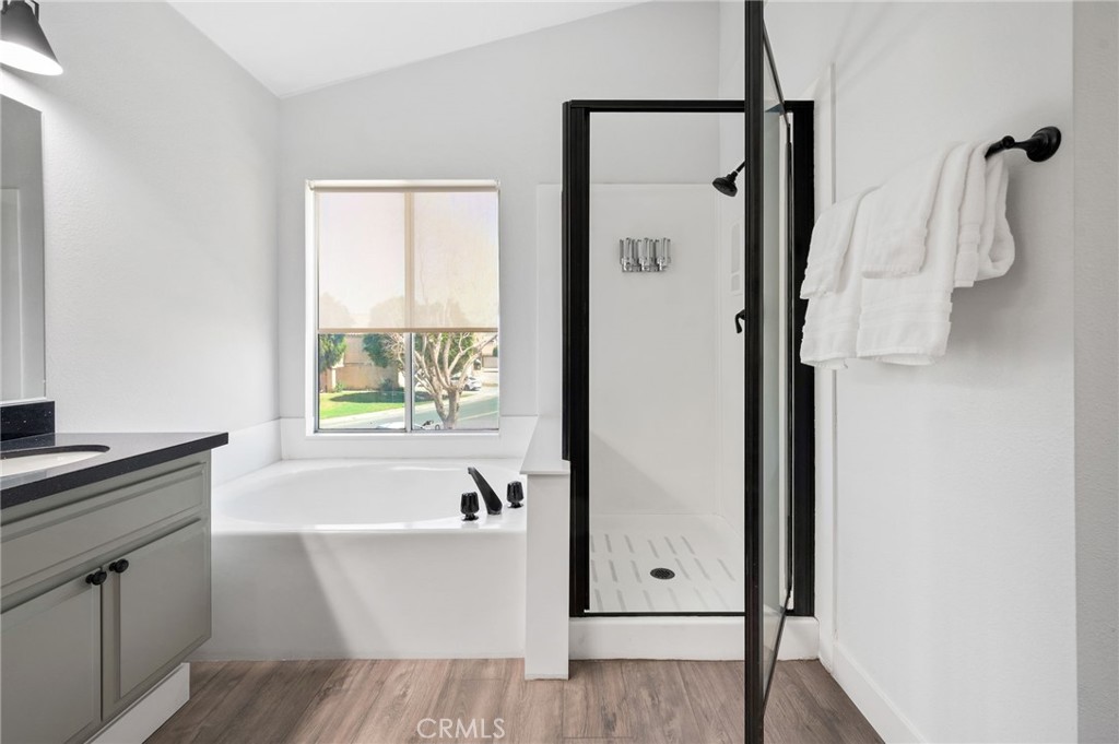 MLS #OC25257498 image #31