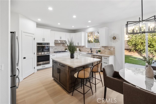 Detail Gallery Image 17 of 63 For 6936 Estonian, Corona,  CA 92880 - 4 Beds | 2/1 Baths