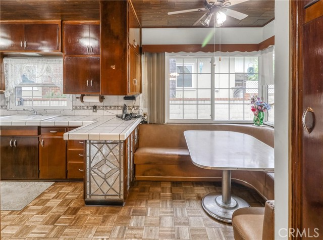 540 Hacienda Drive, Monrovia CA: https://media.crmls.org/medias/e8a5f899-625f-4ee4-9528-9240bace9268.jpg