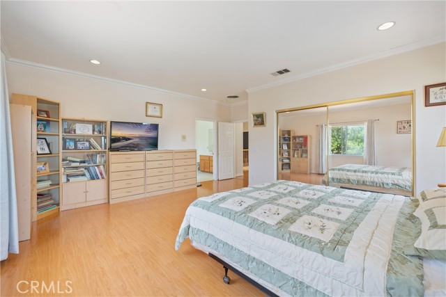 5939 N Vista Street, San Gabriel CA: https://media.crmls.org/medias/e8a658c0-7560-4d0c-8bc7-1691e2d5d625.jpg