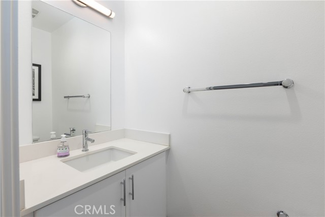 4831 Craner Avenue, North Hollywood CA: https://media.crmls.org/medias/e8a67ca9-814d-4247-9301-13bd1130d053.jpg