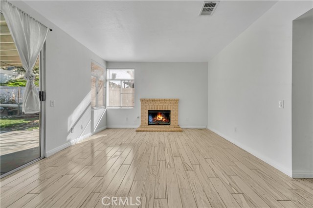 Detail Gallery Image 10 of 35 For 36418 Ramona, Palmdale,  CA 93550 - 3 Beds | 3 Baths