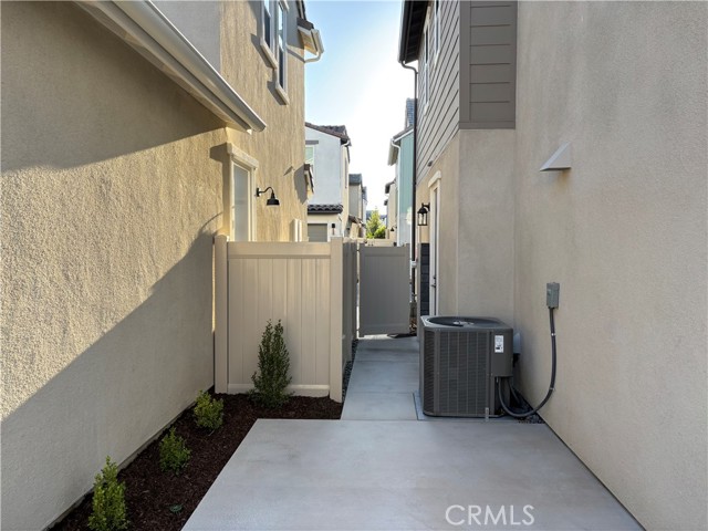 Detail Gallery Image 4 of 4 For 812 Jasper St, Rancho Mission Viejo,  CA 92694 - 4 Beds | 3 Baths