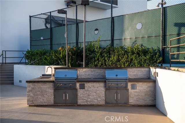 Detail Gallery Image 52 of 57 For 343 Pioneer Dr #504,  Glendale,  CA 91203 - 3 Beds | 2 Baths
