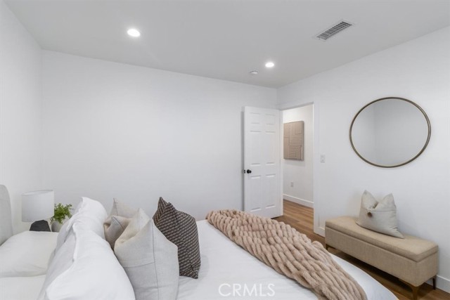 Detail Gallery Image 20 of 69 For 6616 Denver Ave, Los Angeles,  CA 90044 - 6 Beds | 5/1 Baths