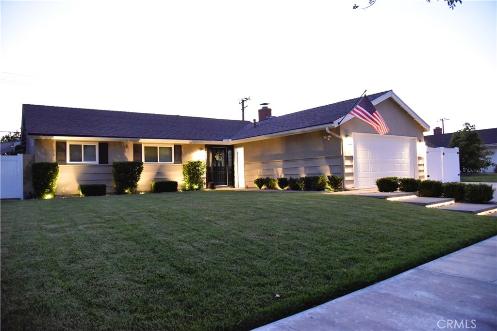 5971 Shay Del Place