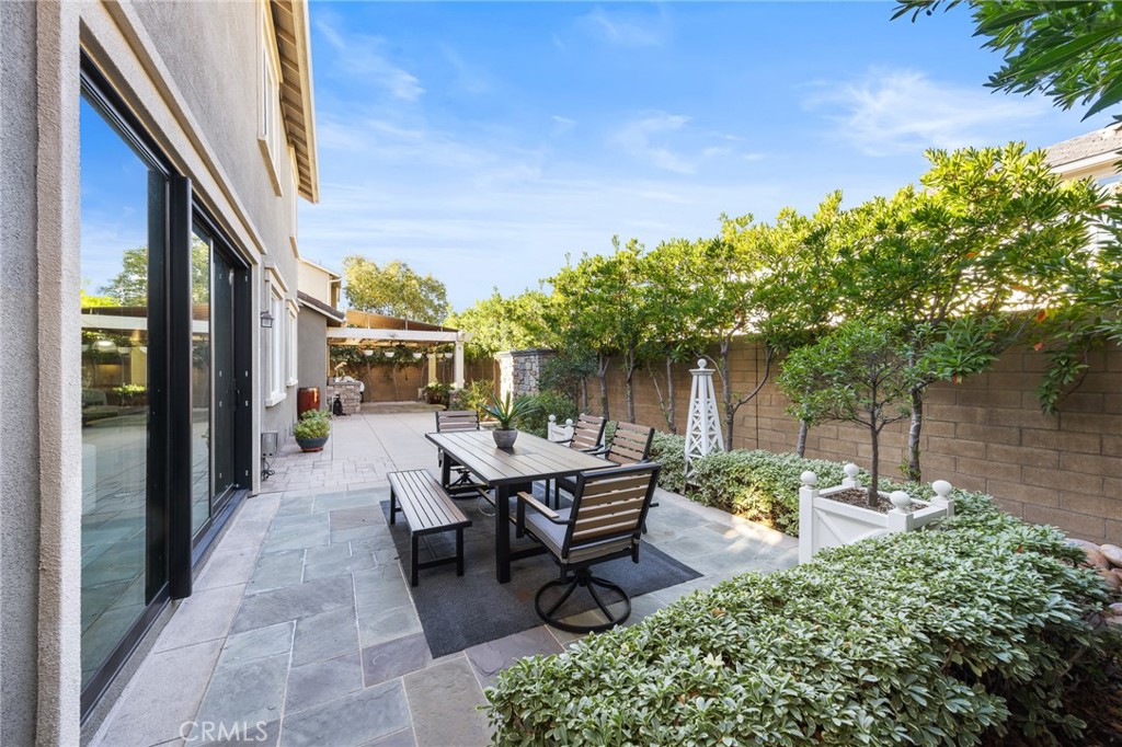 MLS #OC25274219 image #30