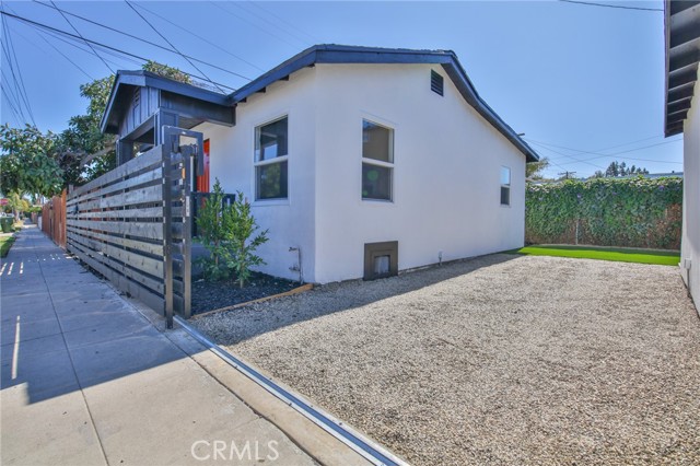 10955 S Spring Street, Los Angeles CA: https://media.crmls.org/medias/e8a9ab11-bce7-4915-a2df-d788e1d4861c.jpg