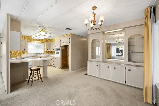 2240 Lake Glen Dr, La Habra CA: https://media.crmls.org/medias/e8aa01bf-7562-4cbb-856c-87ea5bfa7616.jpg