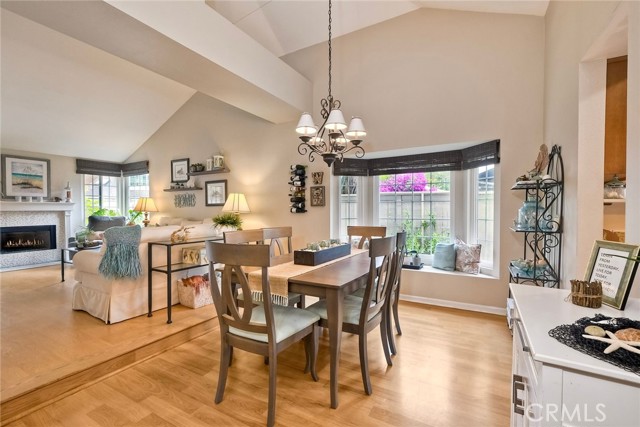 543 Rockport Court, Encinitas CA: https://media.crmls.org/medias/e8ab0c9f-6cda-4fee-83fe-3d79783fab12.jpg