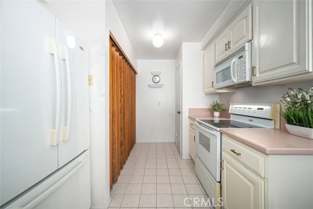 Image 26 of 75 For 6572 Mcnutt Way
