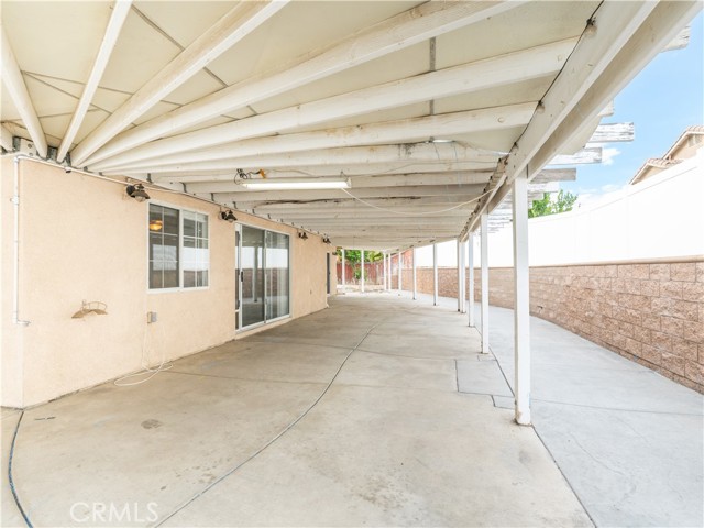 1363 Galileo Way, San Jacinto CA: https://media.crmls.org/medias/e8ab8ec5-c6ef-4656-b605-35d3883c9ddd.jpg