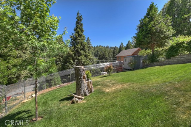489 Dorn Drive, Crestline CA: https://media.crmls.org/medias/e8abd2d1-4d56-4ac9-9cc9-727f03f7a2d1.jpg