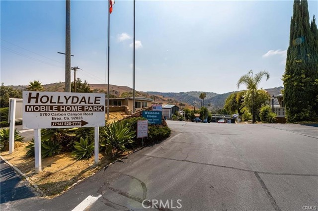 5700 Carbon Canyon Road, Brea CA: https://media.crmls.org/medias/e8abf265-12af-4e28-a268-5efa24764722.jpg