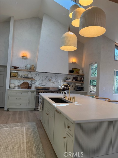 24725 Orchard Road, Crestline CA: https://media.crmls.org/medias/e8ad302f-5f54-4d74-b913-752ca849947a.jpg