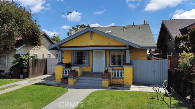 1638 W 51st Street, Los Angeles CA: https://media.crmls.org/medias/e8adbe65-5ffd-4c28-b62f-99f8a4f14541.jpg