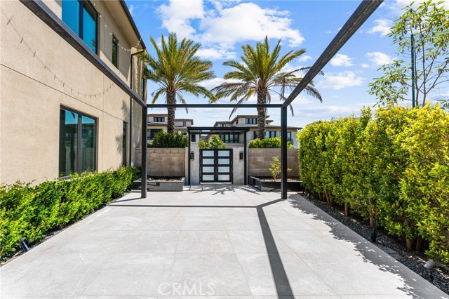 61 Hartman, Irvine CA: https://media.crmls.org/medias/e8ae7a78-628f-4dbf-9941-23fa948546f8.jpg