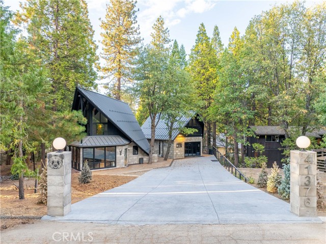 Detail Gallery Image 2 of 32 For 41376 Kokanee Ln, Shaver Lake,  CA 93664 - 4 Beds | 4 Baths