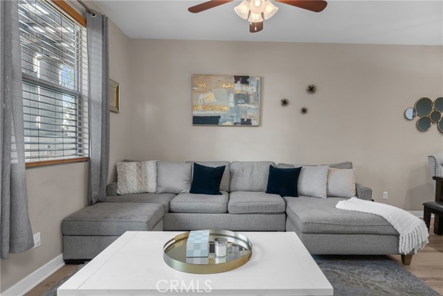 Detail Gallery Image 6 of 33 For 9311 Alondra Bld #5,  Bellflower,  CA 90706 - 3 Beds | 3 Baths