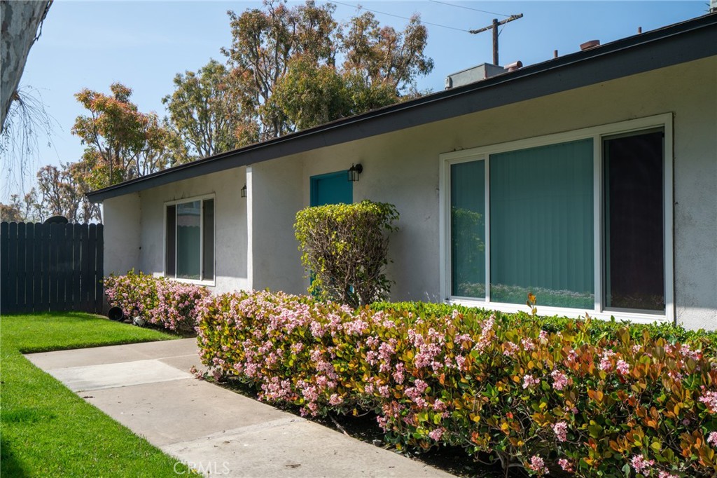 MLS #OC25077191 img 7