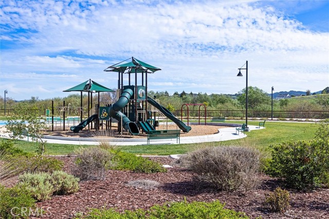 Detail Gallery Image 37 of 42 For 165 Earthwood Ln, San Luis Obispo,  CA 93401 - 3 Beds | 2/1 Baths