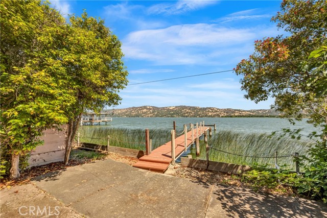 11990 North Drive, Clearlake CA: https://media.crmls.org/medias/e8b09812-95c9-411e-956d-e91323efb095.jpg