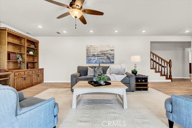 1328 S Cotta Street, Visalia CA: https://media.crmls.org/medias/e8b0d60c-6907-49f0-991b-a8f551eb6a75.jpg