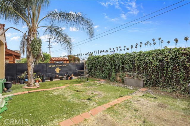 Detail Gallery Image 18 of 27 For 1159 W 54th St, Los Angeles,  CA 90037 - – Beds | – Baths