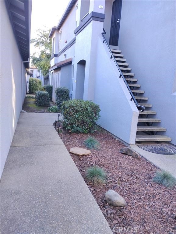 Image 1 of 3 For 5201 Laguna Oaks  27