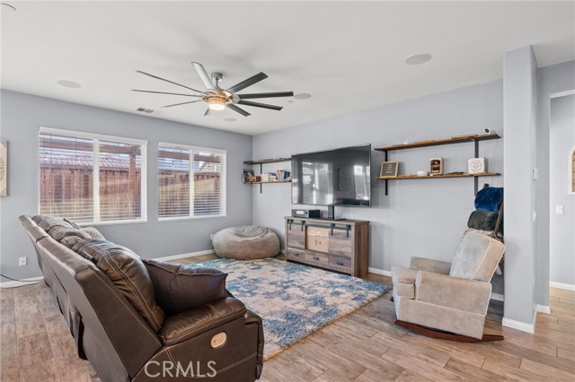 Detail Gallery Image 20 of 59 For 9705 Dutchman Peak, Bakersfield,  CA 93311 - 4 Beds | 3 Baths