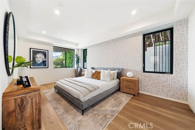 1947 Glencoe Way, Los Angeles CA: https://media.crmls.org/medias/e8b25dbd-969c-4309-802a-13ddfb96c72b.jpg