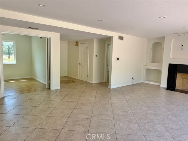 Detail Gallery Image 21 of 67 For 61 E Orange Grove, Arcadia,  CA 91006 - 3 Beds | 2/1 Baths