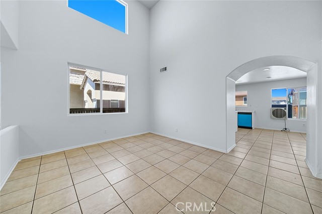 Detail Gallery Image 3 of 43 For 9373 Dragon Tree, Hesperia,  CA 92344 - 4 Beds | 3 Baths