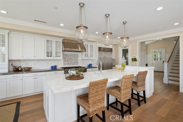 4 Summer House Lane, Newport Beach CA: https://media.crmls.org/medias/e8b45e30-d588-45d4-b327-84f8b7caaca5.jpg