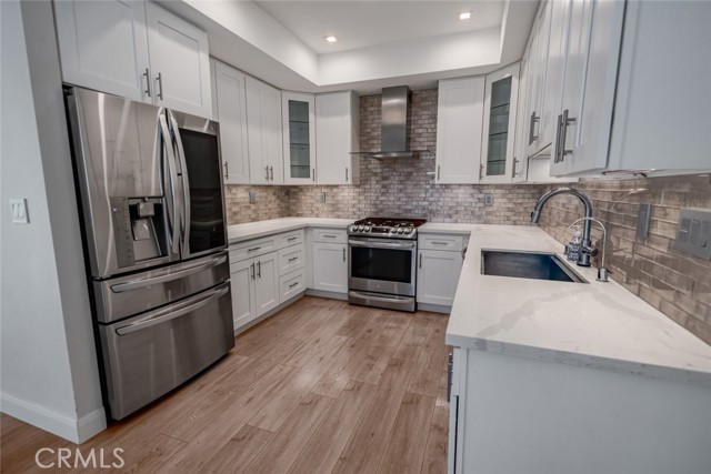Detail Gallery Image 8 of 40 For 10831 Roycroft St #18,  Sun Valley,  CA 91352 - 3 Beds | 2/1 Baths