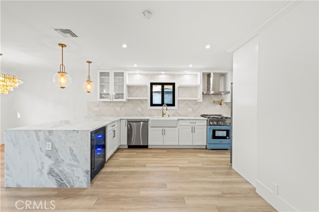 Detail Gallery Image 9 of 40 For 16243 Chatsworth St, Granada Hills,  CA 91344 - 3 Beds | 2 Baths