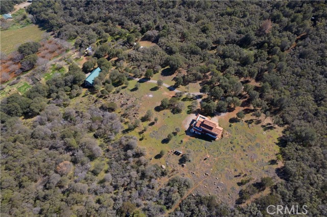 8993 Soda Bay Road, Kelseyville CA: https://media.crmls.org/medias/e8b8c1b8-8aac-46bd-9d76-017b36770db2.jpg