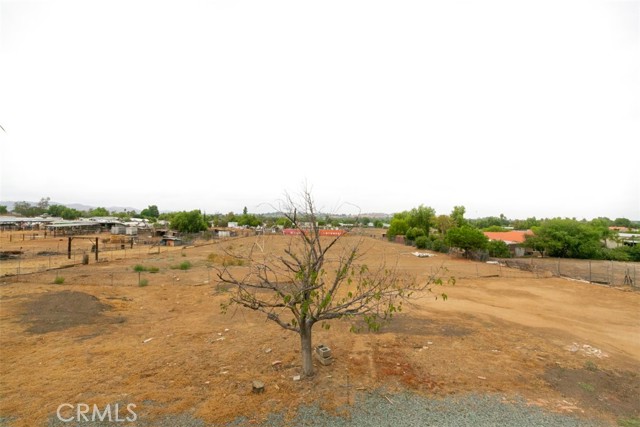 Detail Gallery Image 11 of 57 For 18281 Clark St, Perris,  CA 92570 - 4 Beds | 2/1 Baths