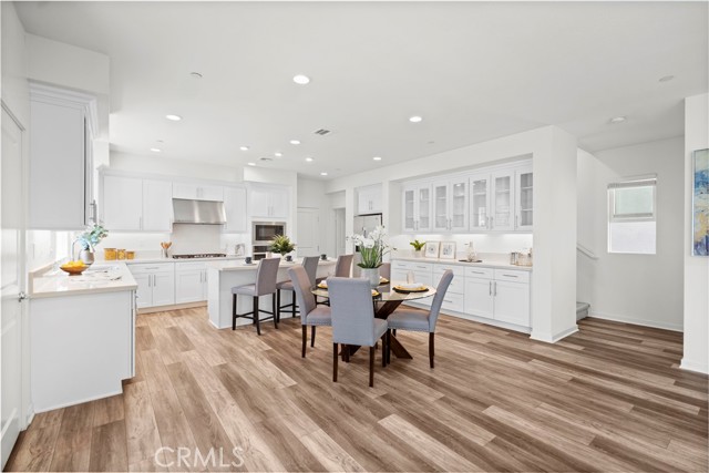 610 Cultivate, Irvine CA: https://media.crmls.org/medias/e8b965e6-9f30-42d1-b715-59c9a7c437df.jpg