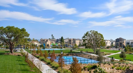 Detail Gallery Image 5 of 11 For 208 Briar Moon, Irvine,  CA 92618 - 5 Beds | 4/1 Baths