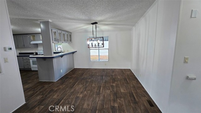 Detail Gallery Image 10 of 30 For 1512 E 5th St Spc 117, Ontario,  CA 91764 - 3 Beds | 2 Baths