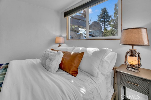 33141 Big Bear Lake Road, Running Springs, CA 92382