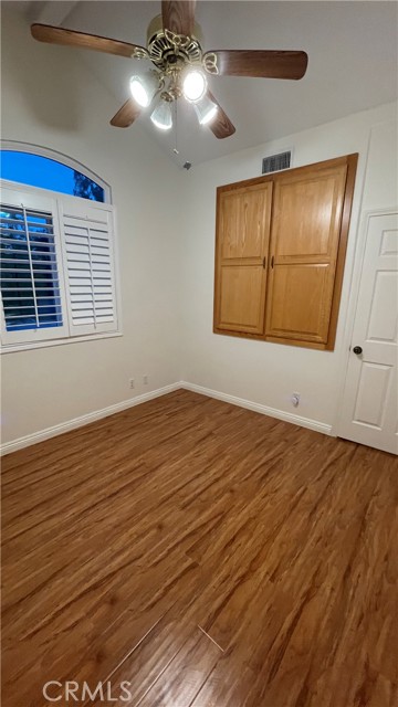 Detail Gallery Image 9 of 14 For 10881 Chestnut St, Los Alamitos,  CA 90720 - 4 Beds | 2/1 Baths