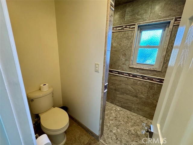 1415 Via Vallarta, Riverside CA: https://media.crmls.org/medias/e8bb972b-d75b-4627-902d-a7363ec4d1fb.jpg