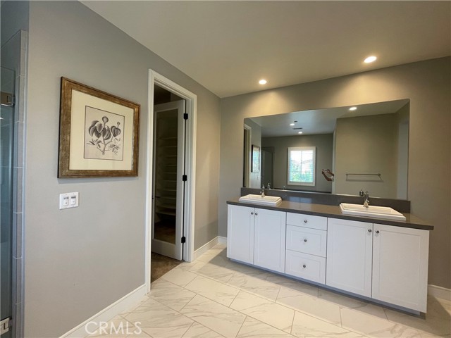 170 Villa Ridge, Irvine CA: https://media.crmls.org/medias/e8bd055a-4844-46c7-b4fb-eb5ff3ba58f1.jpg