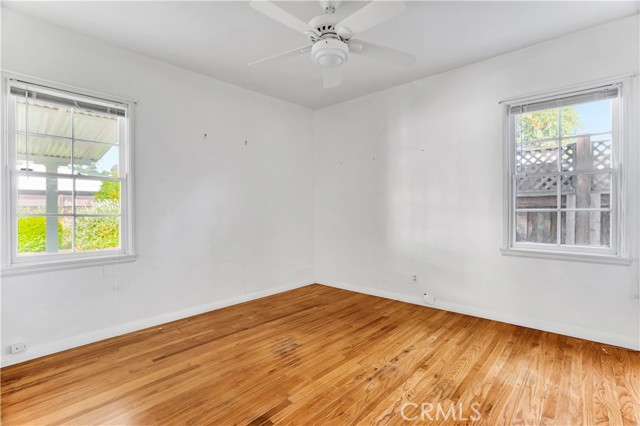 Detail Gallery Image 17 of 30 For 5239 Comercio Ave, Woodland Hills,  CA 91364 - 2 Beds | 1 Baths