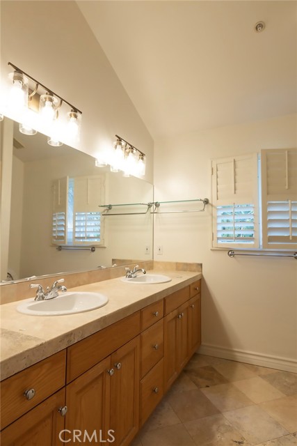 1928 Ruhland Avenue, Redondo Beach CA: https://media.crmls.org/medias/e8bd9371-4004-4ddd-9419-136b9ace7cc4.jpg