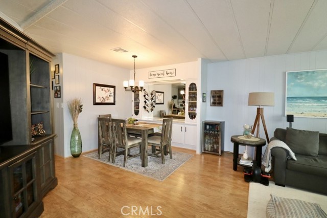 Detail Gallery Image 16 of 36 For 14044 Lake Glen Dr #38,  La Mirada,  CA 90638 - 2 Beds | 2 Baths